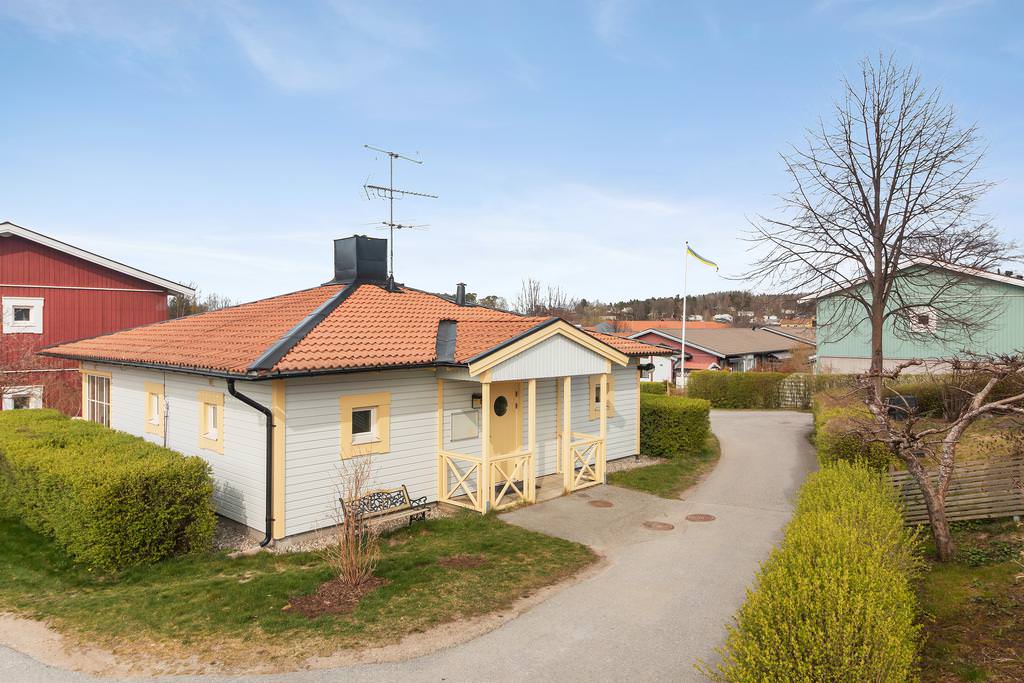 Putsad Fasad Föreningshus, Midsommarkransen Hägersten