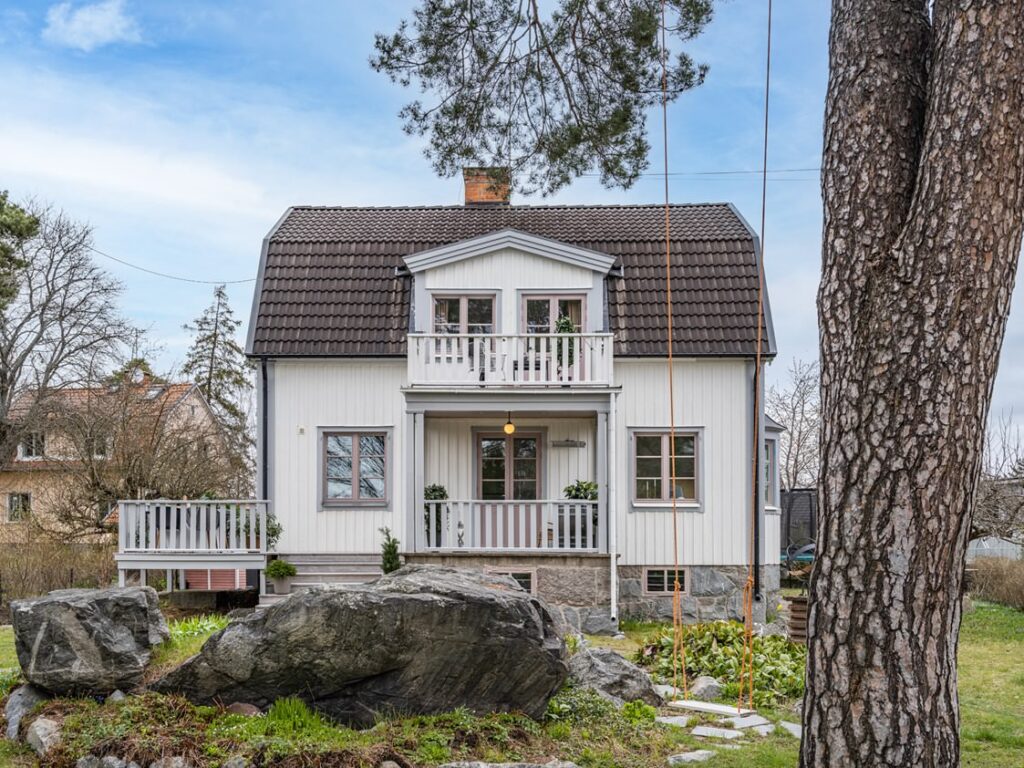 Takbyte Bandtäckning Garage. Värmdö Nykvarn